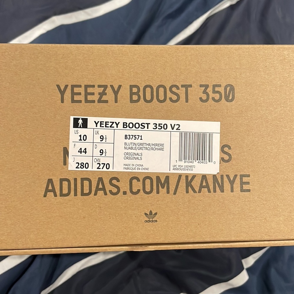 Yeezy 350 V2 blue tint. Size 10 - Picture 5 of 10